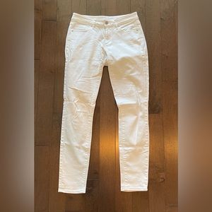 LOFT / White Curvy Skinny Jeans